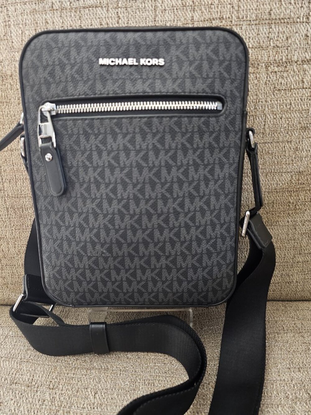 Michael Kors MK Signature Logo Jet Set Flight Crossbody Bag Black Gray NWOT